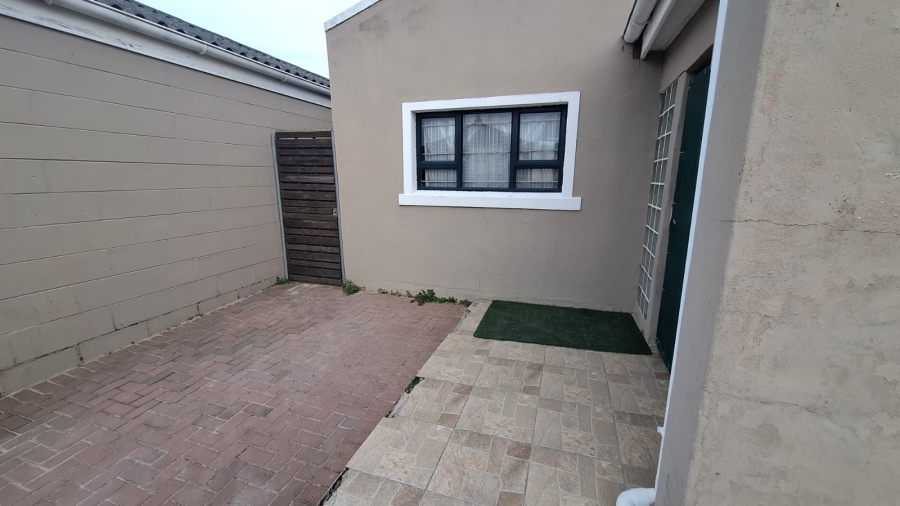 3 Bedroom Property for Sale in Woodlands Western Cape